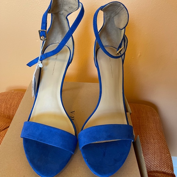 π Zara Blue Sandals